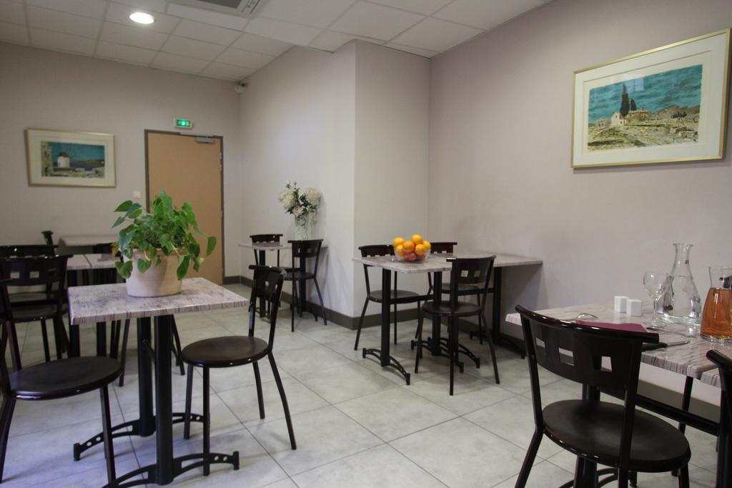 Le Provencal Hotel Tarascon Room photo